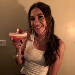 Meet your Posher, Daniela